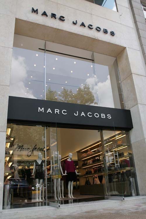 cửa hàng marc jacobs