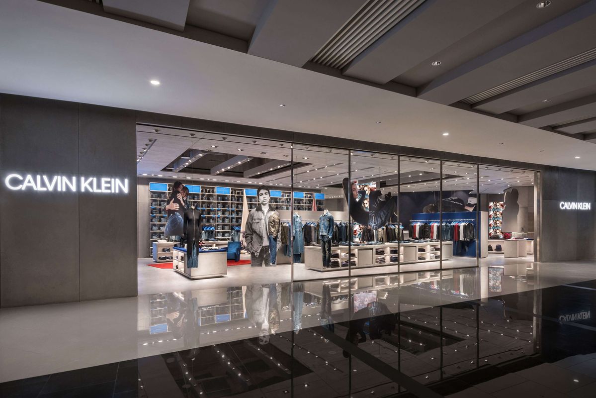 của hàng nước hoa Calvin Klein